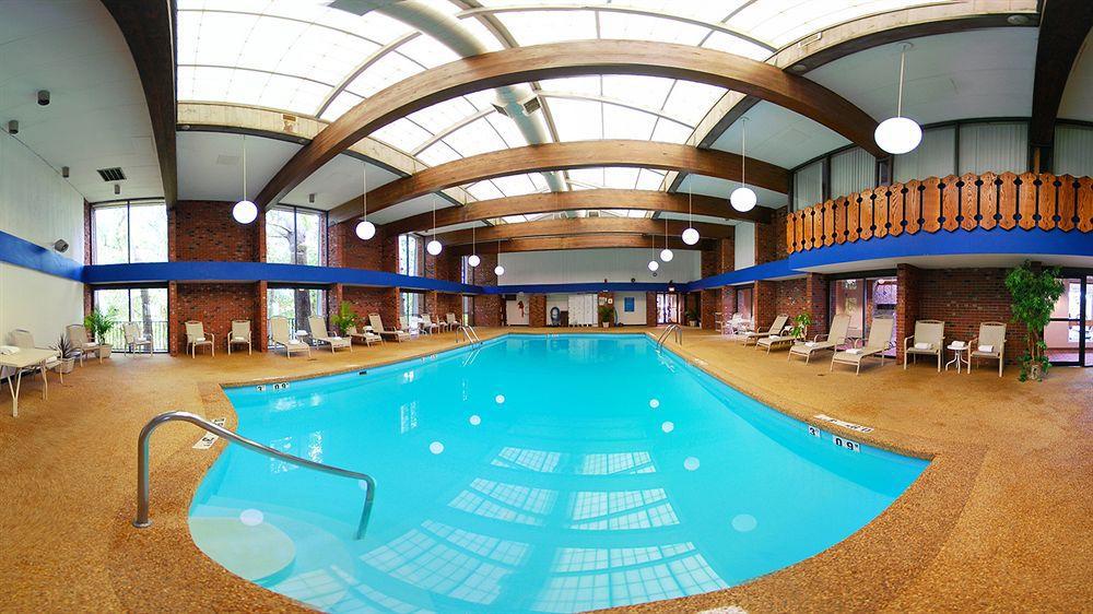 Comfort Inn Airport Манчестер Экстерьер фото