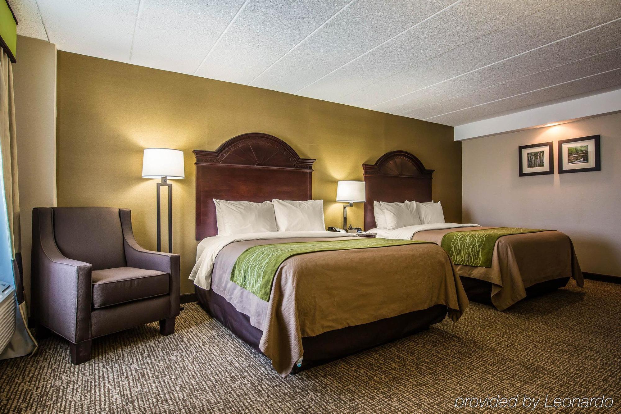 Comfort Inn Airport Манчестер Экстерьер фото