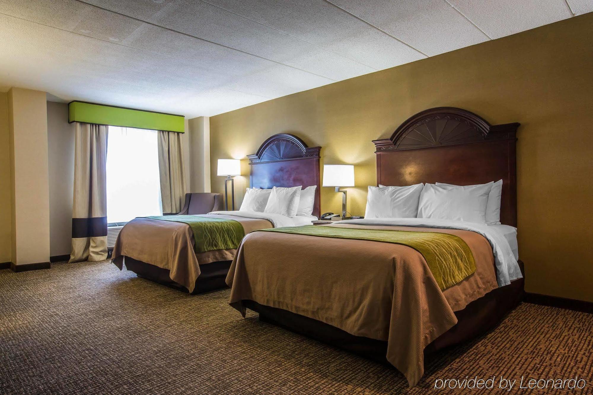 Comfort Inn Airport Манчестер Экстерьер фото