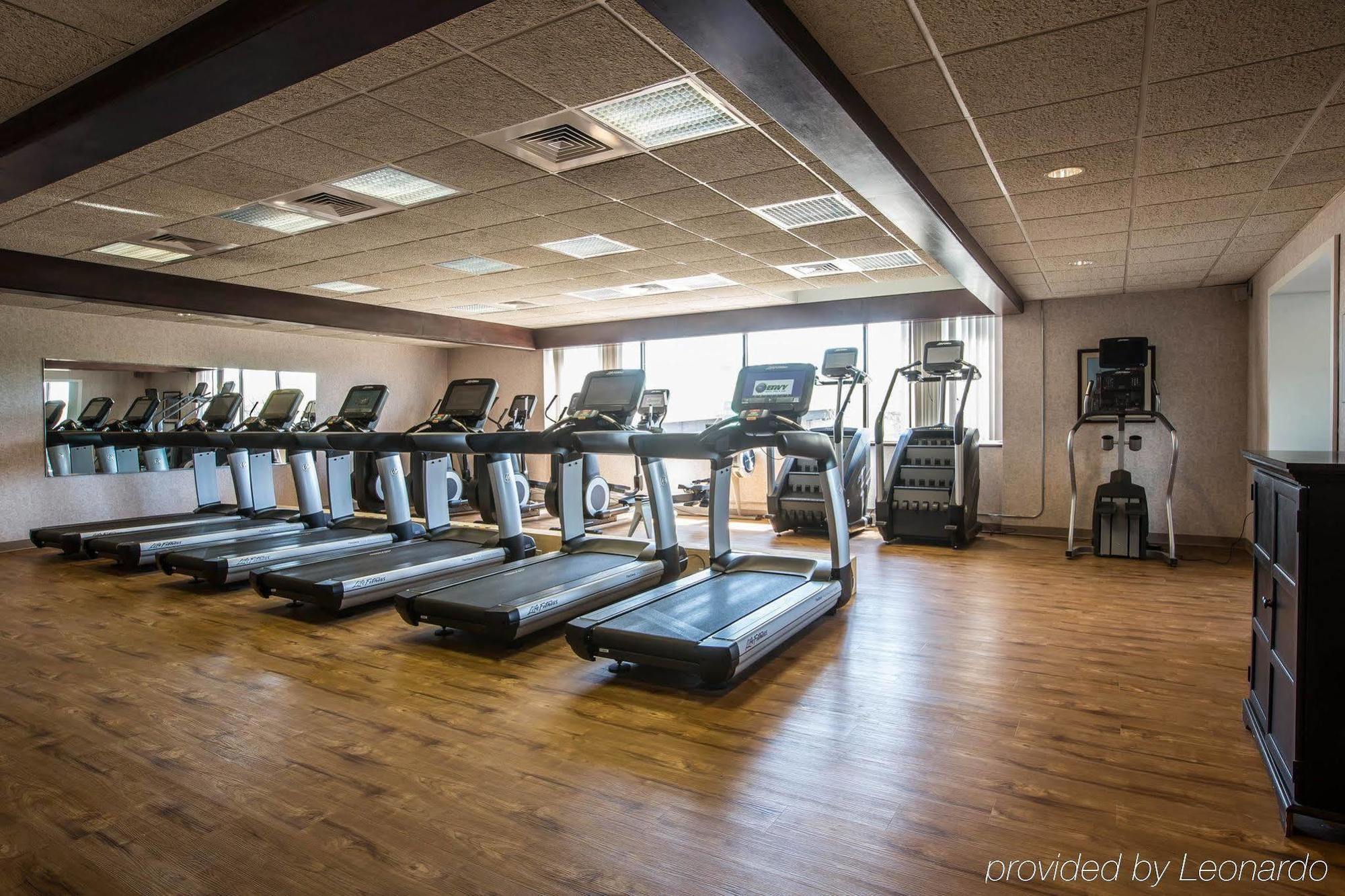 Comfort Inn Airport Манчестер Экстерьер фото